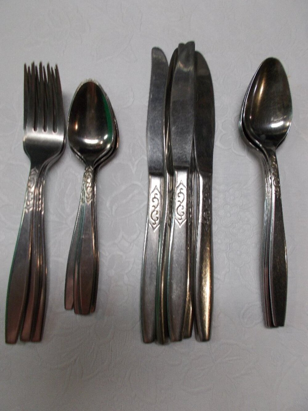 New 21 piece Stanley Roberts "Mimi" flatware w/knives, forks, tsps, tbsps.